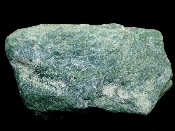 画像1: ◆セール！天然石：長野県産／緑翡翠？鑑賞石，標本◆ (1)
